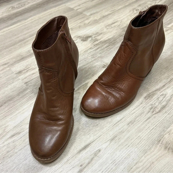 Women’s Crown Vintage Leather Western Short Boot / Warm Brown Leather / Size 8.5 - Picture 8 of 16